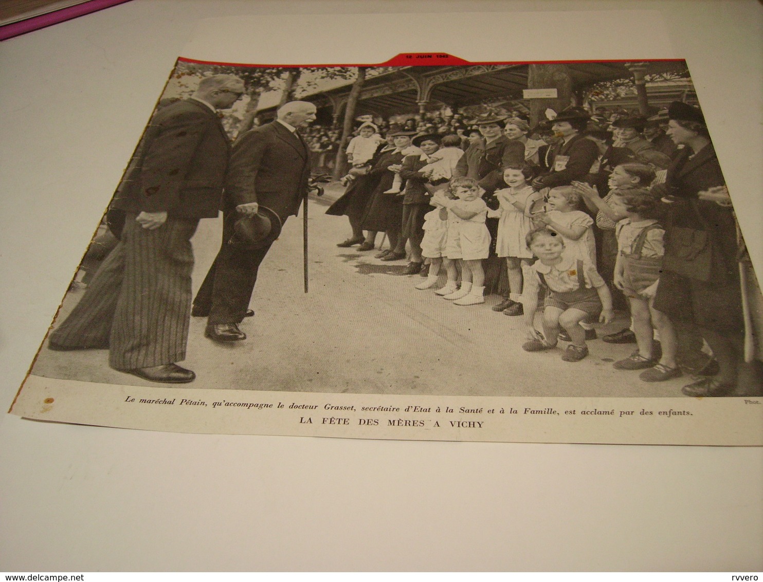 AFFICHE PHOTO  MARECHAL PETAIN ET LA FETE DES MERES A VICHY 1943 - 1939-45