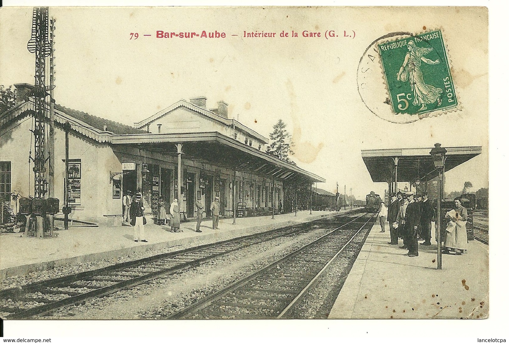 10 - BAR SUR AUBE / INTERIEUR DE LA GARE - Bar-sur-Aube