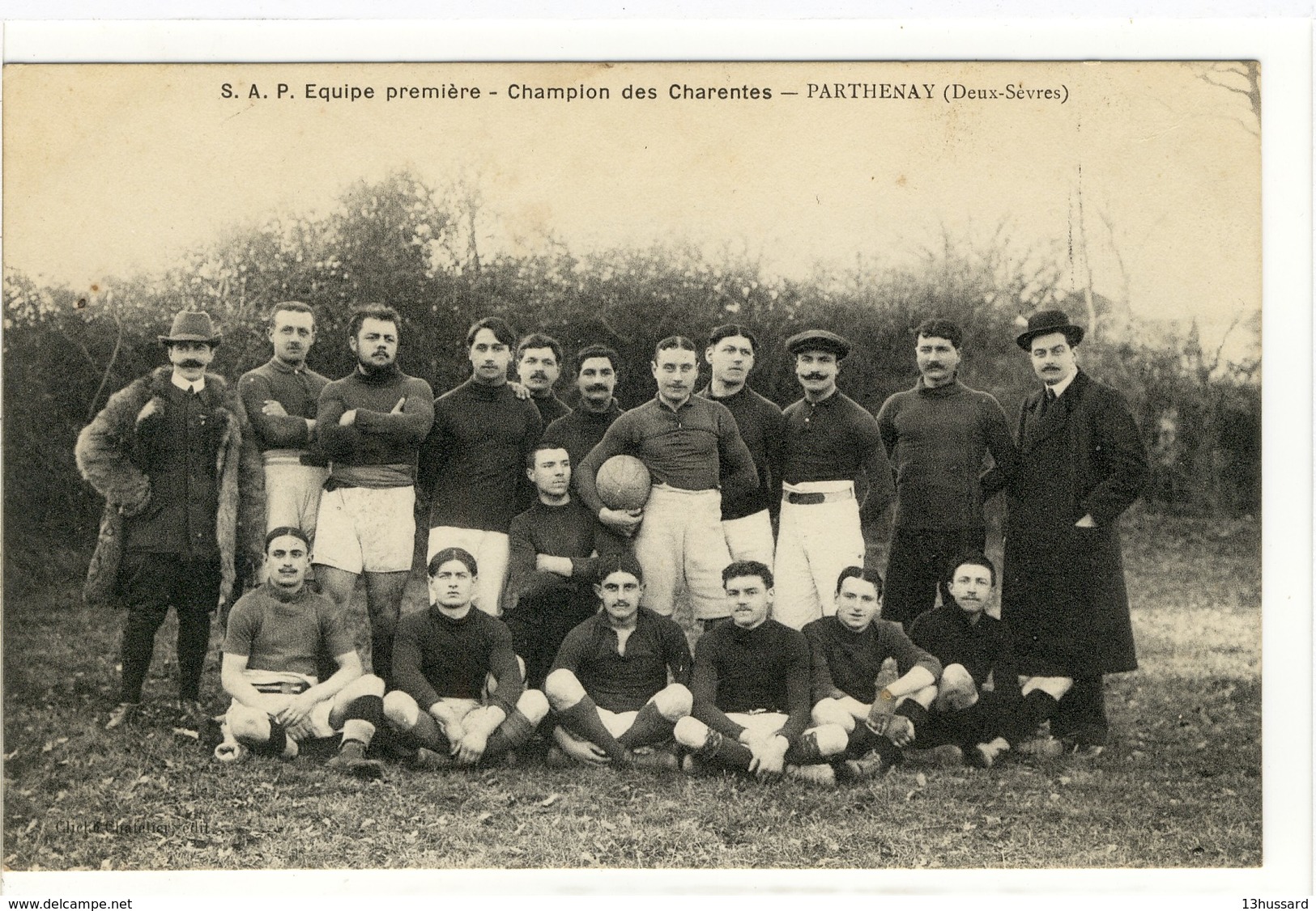 Carte Postale Ancienne Parthenay - S.A.P. Equipe Première. Champion Des Charentes - Sports, Football - Parthenay