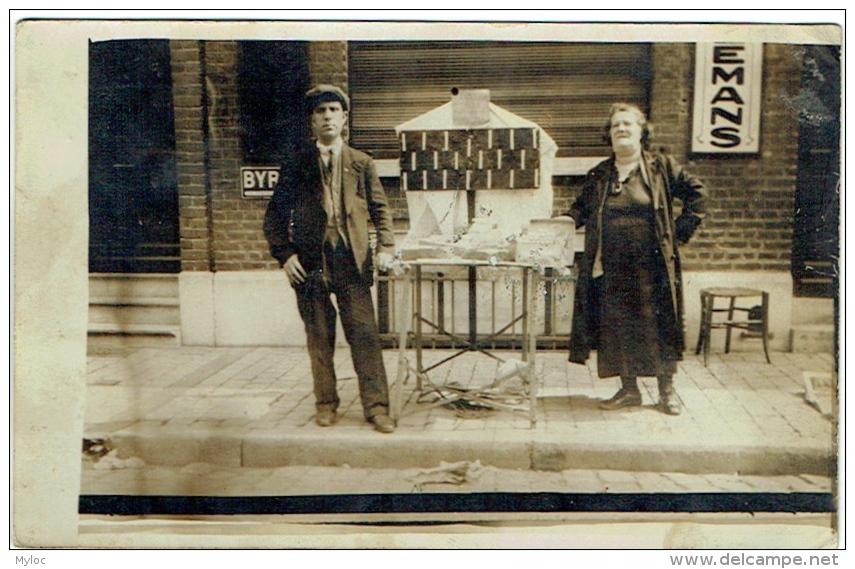 Carte Photo. Métier Des Rues. Marchand Ambulant. Camelot.  A Situer. - Profesiones