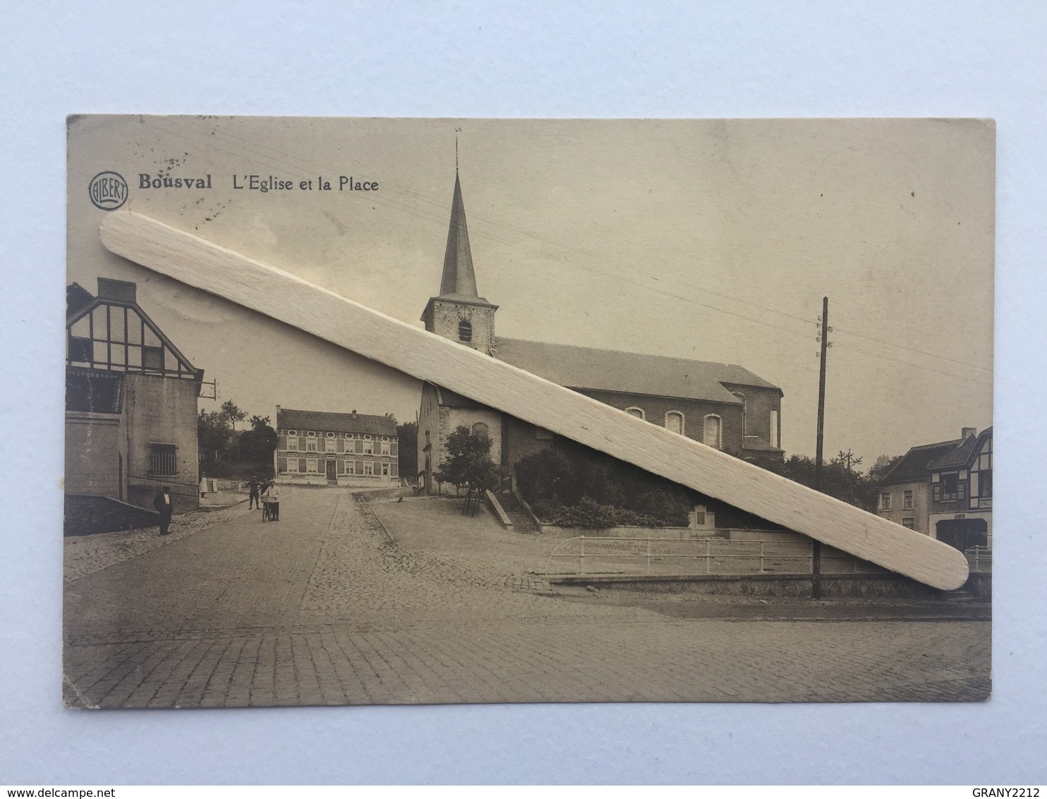 GENAPPE- BOUSVAL «L’EGLISE ET LA PLACE   « Panorama,animée 1931 (Édit Miesse - Denis )ALBERT . - Genappe