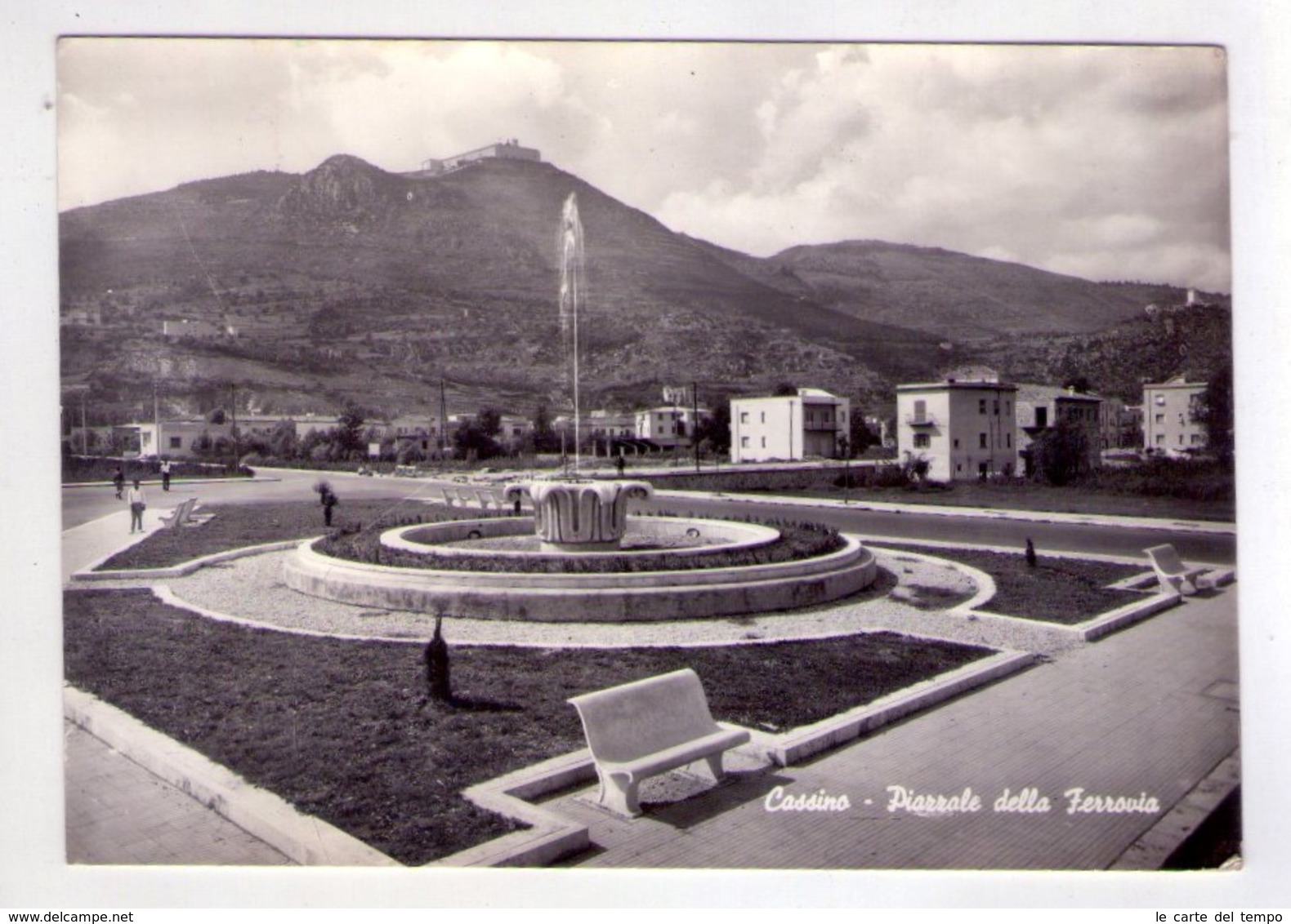 Cartolina Cassino (Frosinone) - Piazzale Della Ferrovia. 1962 - Frosinone
