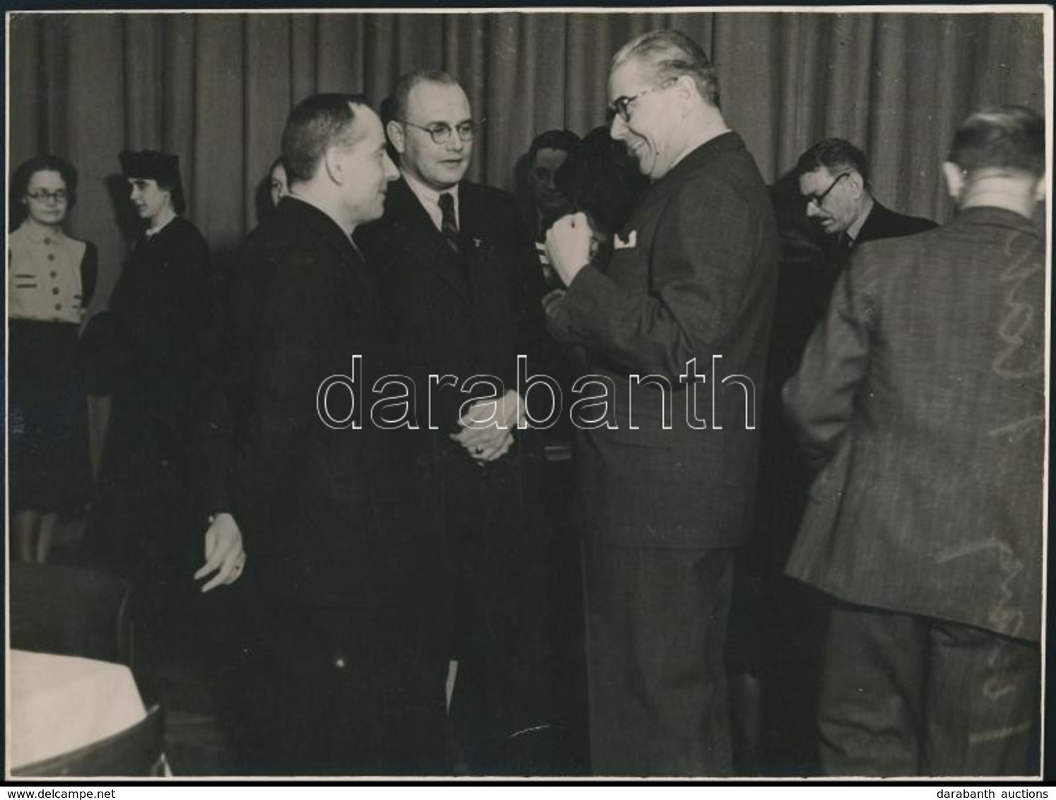 1941 A Magyarországi Némettanárok Konferenciája, Fotó Csépány Sándor M?terméb?l, Hátulján Feliratozva, Pecséttel Jelzett - Otros & Sin Clasificación