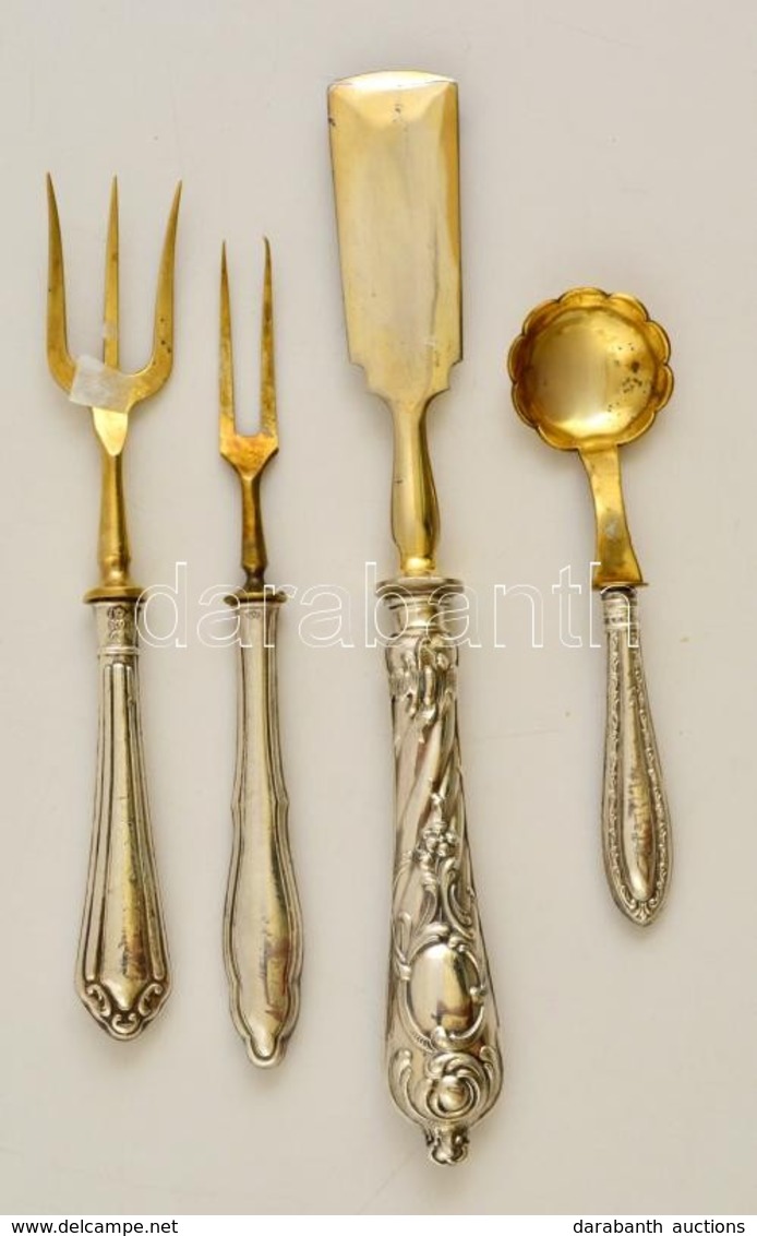 Ezüst Nyel? Kaviár Lapát, Cukorkanál és Két Villa / Cutlery With Silver Handles - Otros & Sin Clasificación