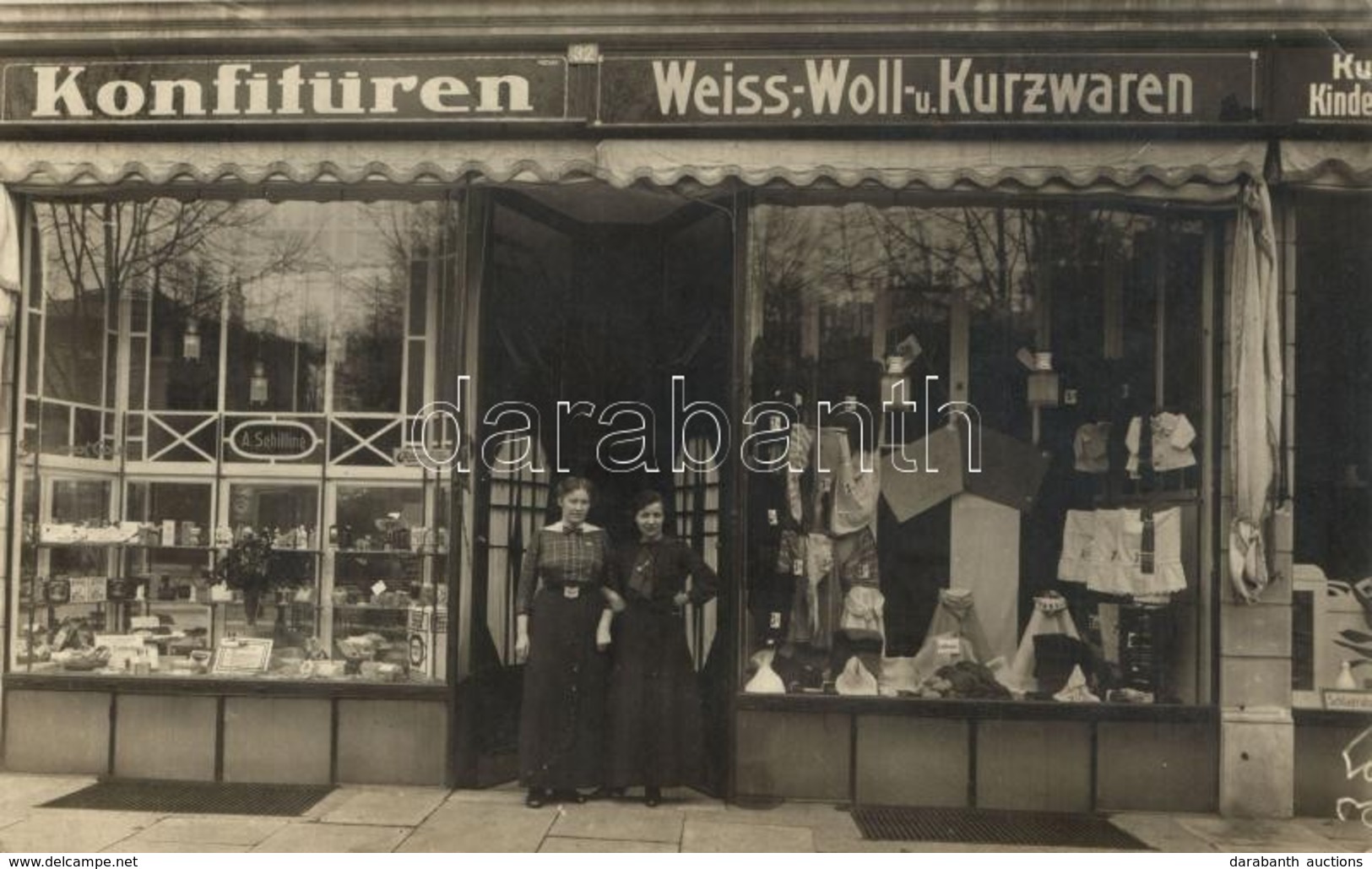 ** T2/T3 Hamburg, Konfitüren Weiss-, Woll- Und Kurzwaren Von A. Schilling / Clothes Shop, Photo - Ohne Zuordnung