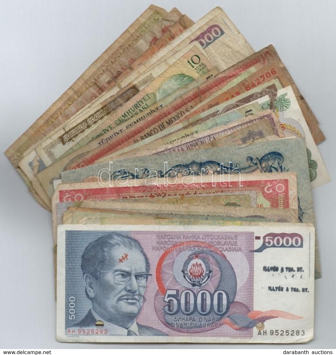 Vegyes: 62db-os Külföldi Papírpénz Tétel T:IV-V
Mixed: 62pcs Of Foreign Paper Money C:G-Po - Ohne Zuordnung