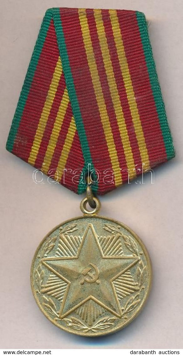 Szovjetunió 1958. 'Kit?n? Szolgálatárt III. Osztály' Fém Kitüntetés Mellszalaggal T:2
Soviet Union 1958. 'Medal For Impe - Sonstige & Ohne Zuordnung