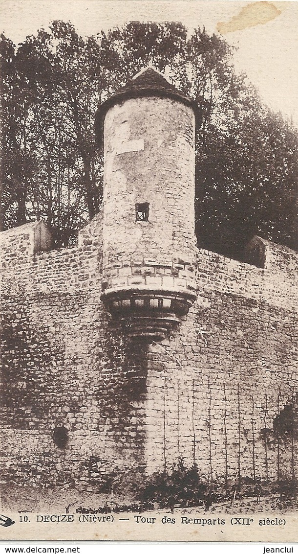 DECIZE . TOUR DES REMPARTS ( XIIe SIECLE ) CARTE NON ECRITE - Decize