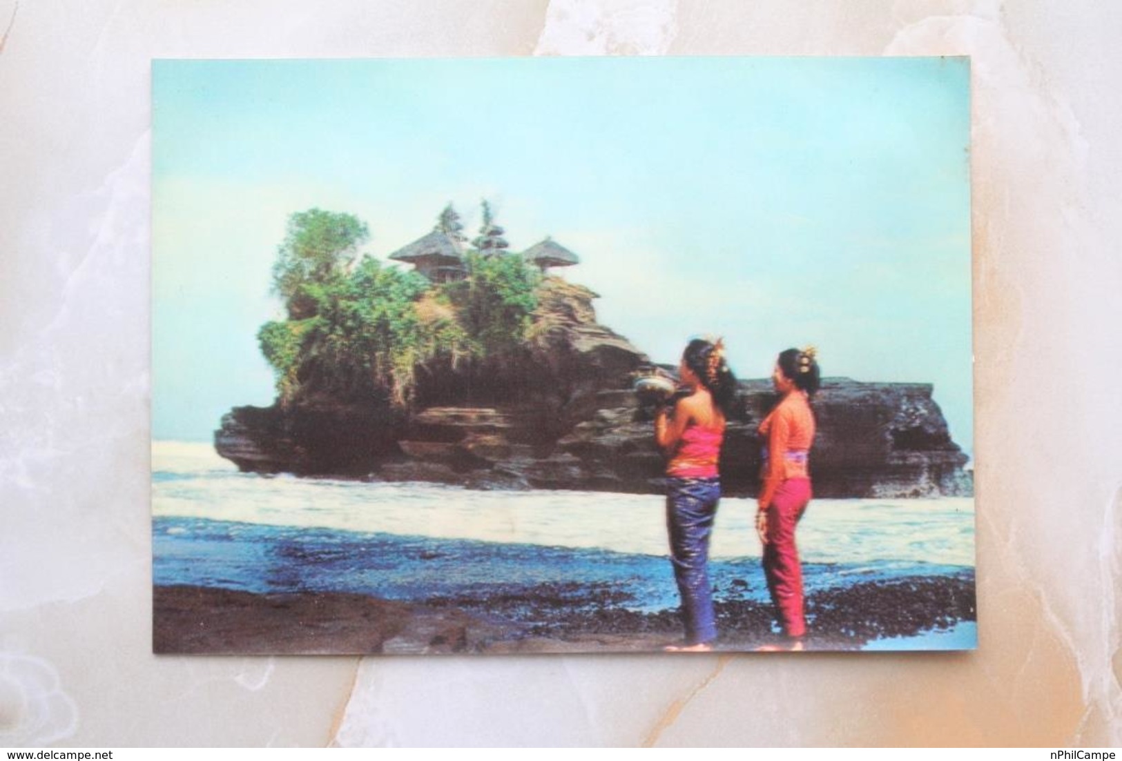 #16-INDONESIA POSTCARD 1970s 3D CARD(TOP STEREO), TANAH LOT BEACH, BALI - Indonesia