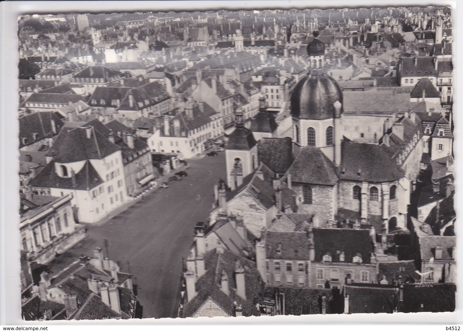 71 CHALON Sur SAONE La Place De L'Hôtel De Ville,N°6  Apparition De Lappie éditeur Médiocre Selon La Personne Qui écrit - Chalon Sur Saone