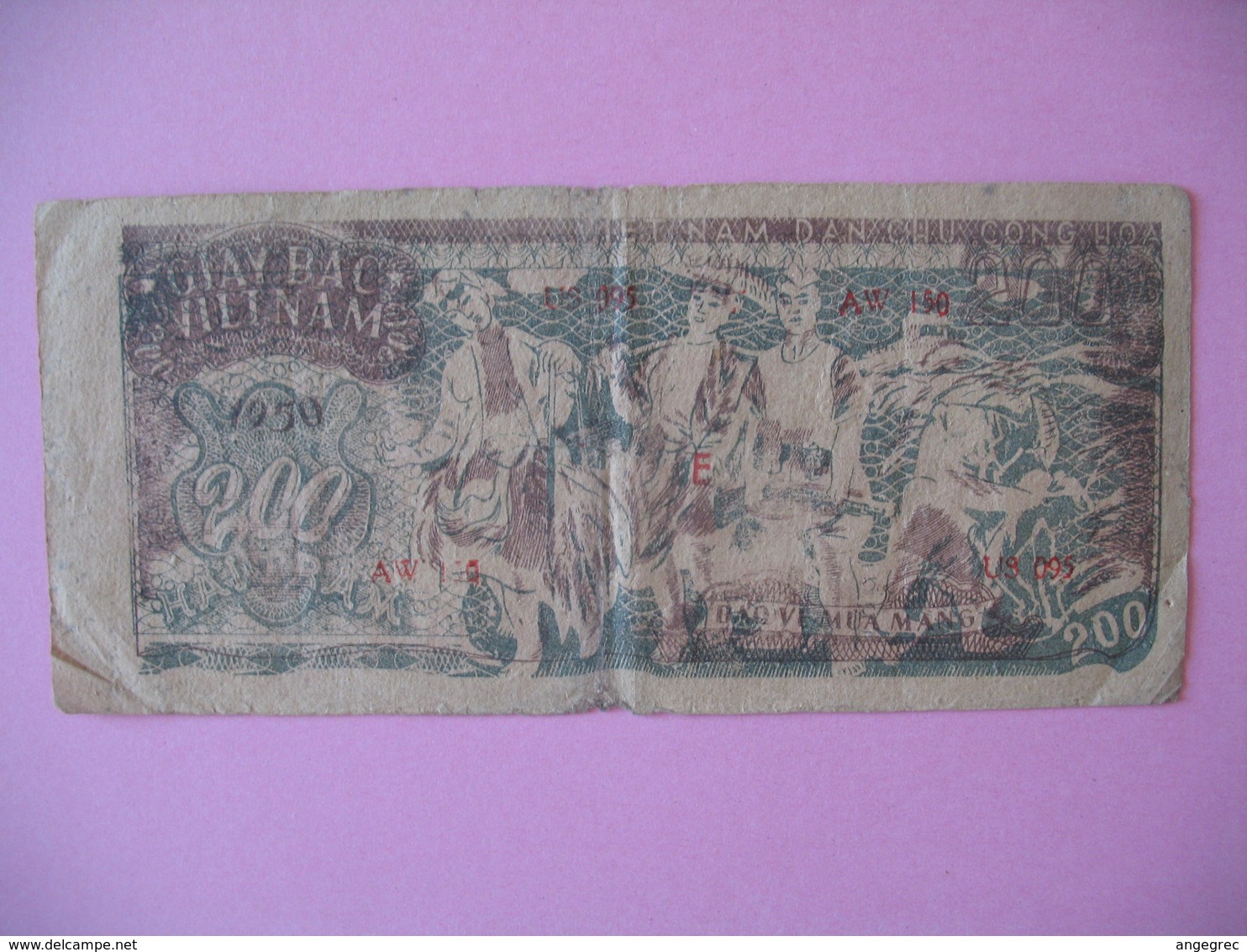1950   Billet   Viêt-Nam     Giay Bac  De 200 Dong  N°  AW 150 - Viêt-Nam