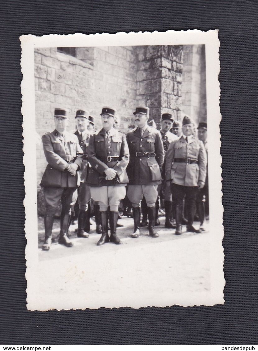 Photo Originale Guerre 39-45 Groupe De Militaires Gradés à Espondeilhan Herault Aout 1940 - Guerre, Militaire