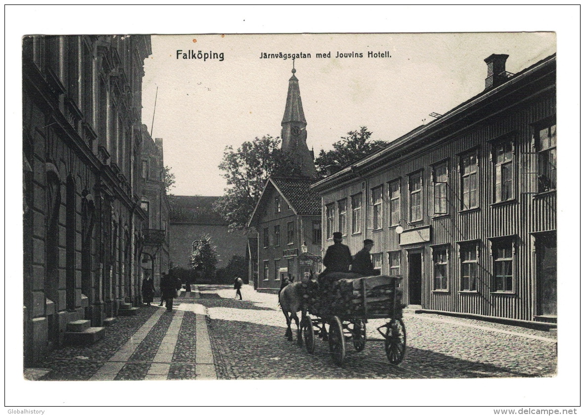 DE1222  SWEDEN  FALKOPING JARNVAGSGATAN MED JOUVINS HOTELL  POSTCARD - Suède