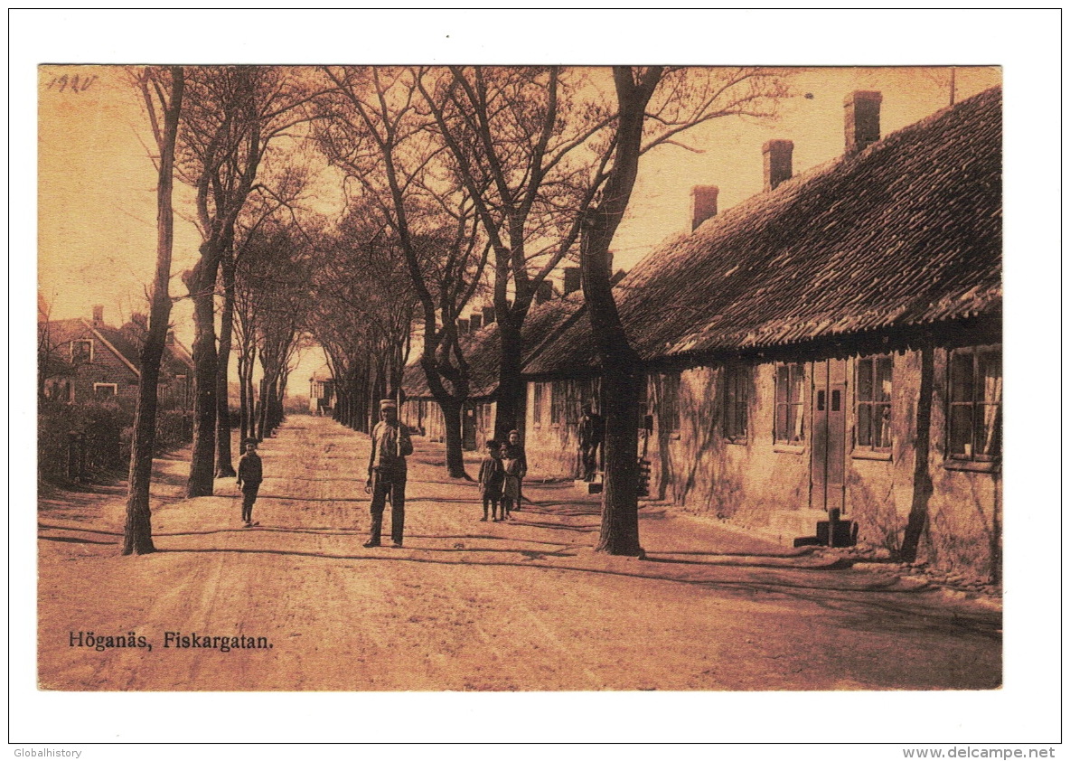 DE1230  SWEDEN  HOGANAS FISKARGATAN   POSTCARD - Suède