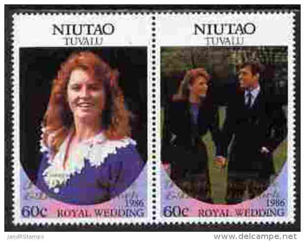 88336 Tuvalu - Niutao 1986 Royal Wedding (Andrew Fergie) $1 With 'Congratulations' Opt In Gold Se-tenant Pair (royalty) - Tuvalu