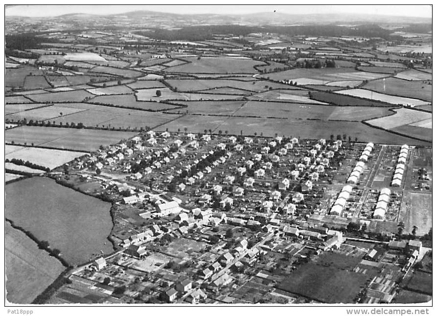 71 - GUEUGNON : Vue Aérienne Cités ( HLM Lotissement Cité Immeubles ) CPSM Dentelée GF Noir Blanc 1958 - Saône Loire - Gueugnon