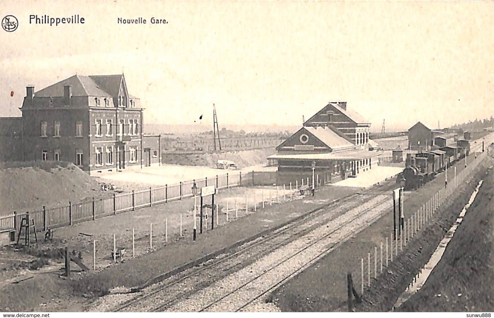 Philippeville - Nouvelle Gare (animée, Train, 1911, Edit. Léon Gillard-Bodson) - Philippeville