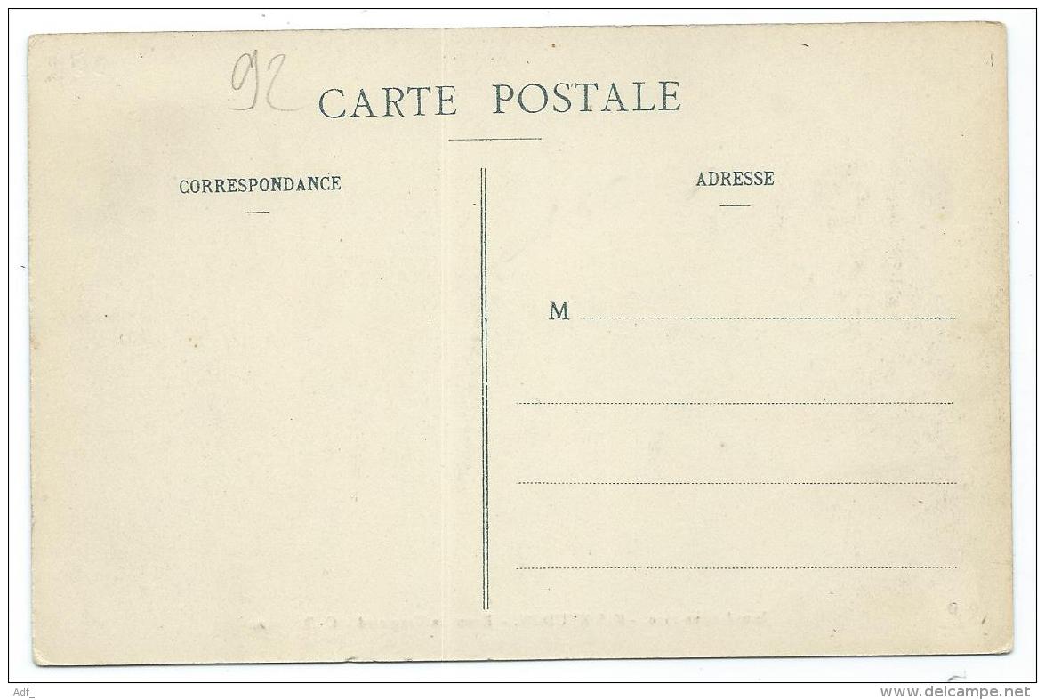 CPA ANIMEE BAS MEUDON, HOMMES EN BARQUE DURANT LES INONDATIONS DE 1910, ROUTE DE VAUGIRARD, HAUTS DE SEINE 92 - Meudon