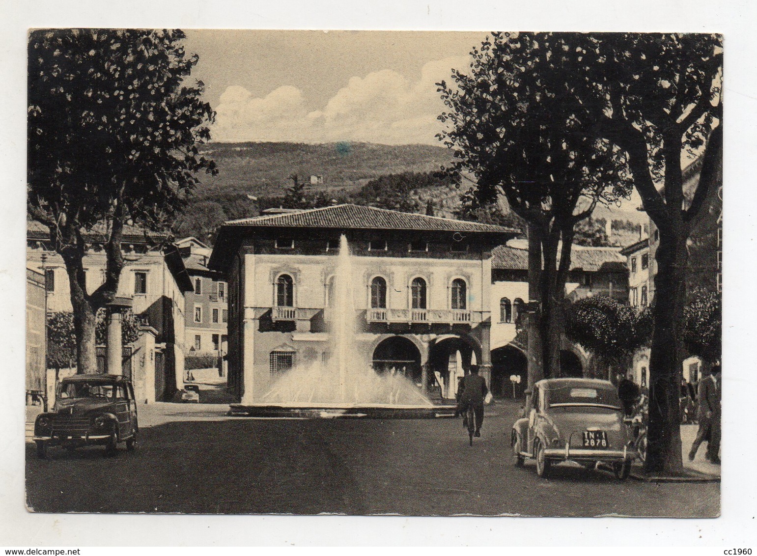 Rovereto - (Trento) - Piazza Rosmini - Macchine Dell' Epoca - Non Viaggiata - (FDC10497) - Trento