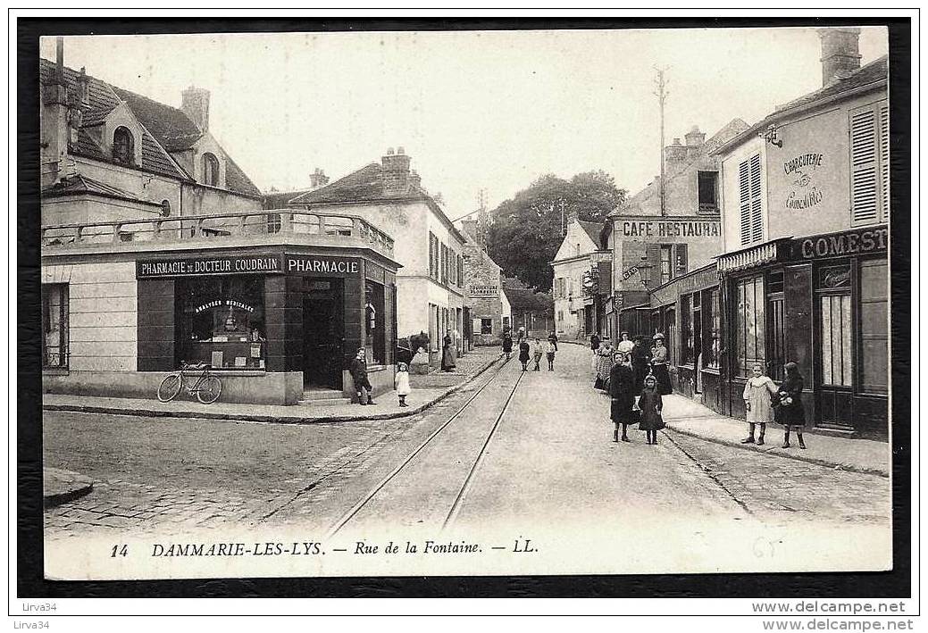 CPA ANCIENNE FRANCE- DAMMARIE-LES-LYS (77)- RUE DE LA FONTAINE- CARREFOUR GROS PLAN- ANIMATION- PHARMACIE D'ANGLE- - Dammarie Les Lys