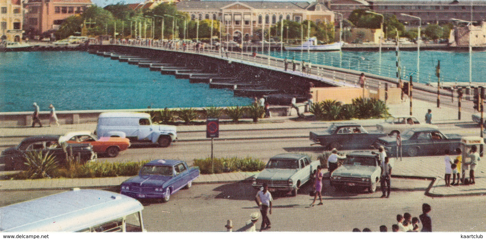 Curacao: PLYMOUTH, PONTIAC, OPEL REKORD-A, DAF 55, CHEVROLET 3805 VAN - Pontoon Bridge - (Neth. Antilles) - Toerisme