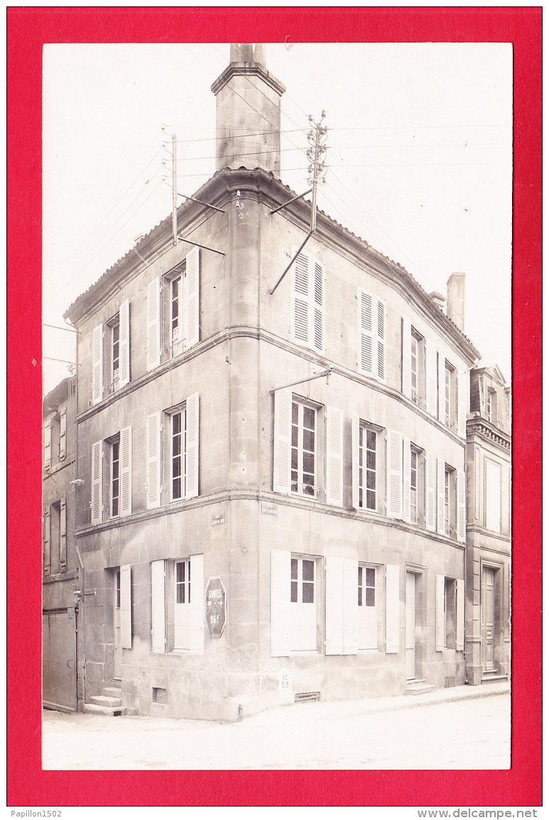 F-16-Cognac-215A48   Carte Photo, St Jacques, Une Maison à L'angle Des Rues De Crouin Et Jean Simon, BE - Cognac