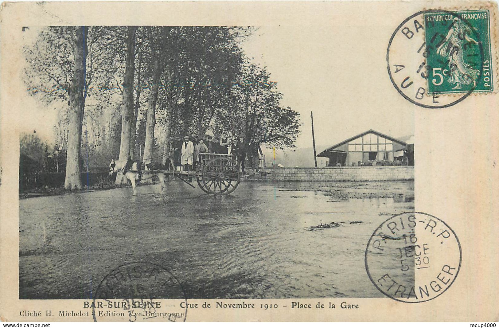 10 BAR SUR SEINE  Inondations Crue Seine 1910 Place De La Gare   2scans - Bar-sur-Seine