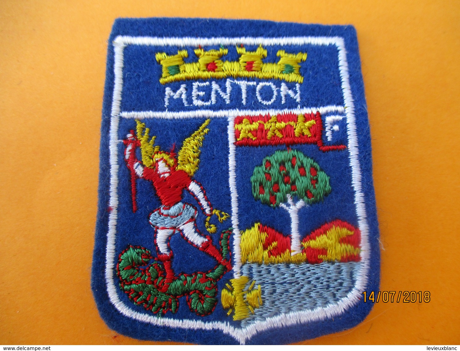 Ecusson Tissu Ancien à Coudre/Ville De MENTON  / Alpes Maritime/  Années 1970-1980                ET232 - Patches