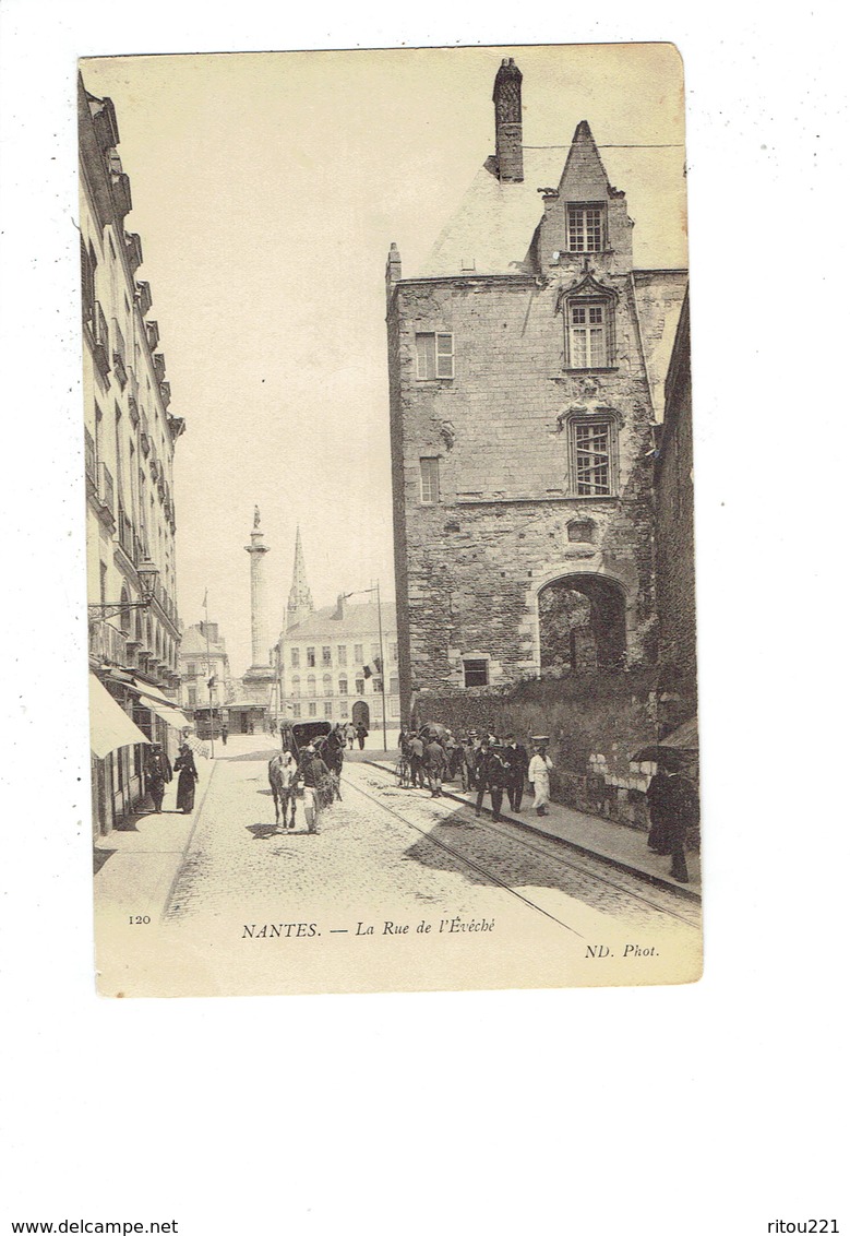 Cpa - 44 - Nantes - La Rue De L'Evêché - N°120 ND Phot. - Cheval Soldat Casque Parapluie - Nantes