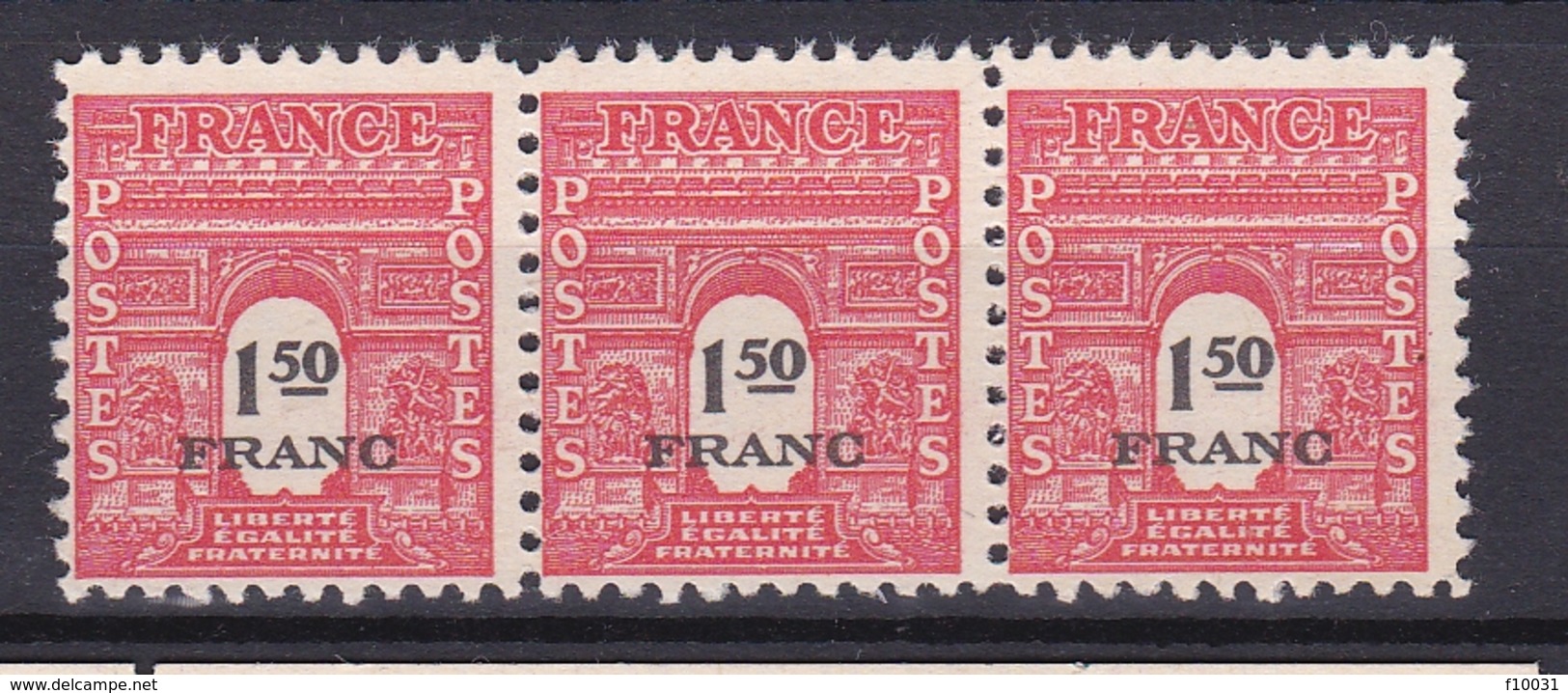 Timbre N°  708**  ( Bloc De 3) - 1944-45 Arc De Triomphe
