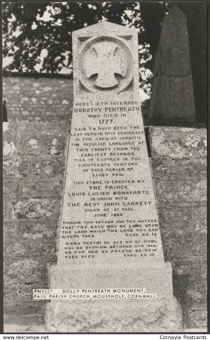 Dolly Pentreath Monument, Paul Parish Church, Cornwall, C.1950 - RP Postcard - Other & Unclassified