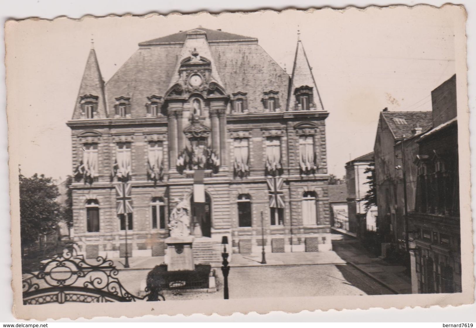 92 Rueil-malmaison La Mairie - Rueil Malmaison