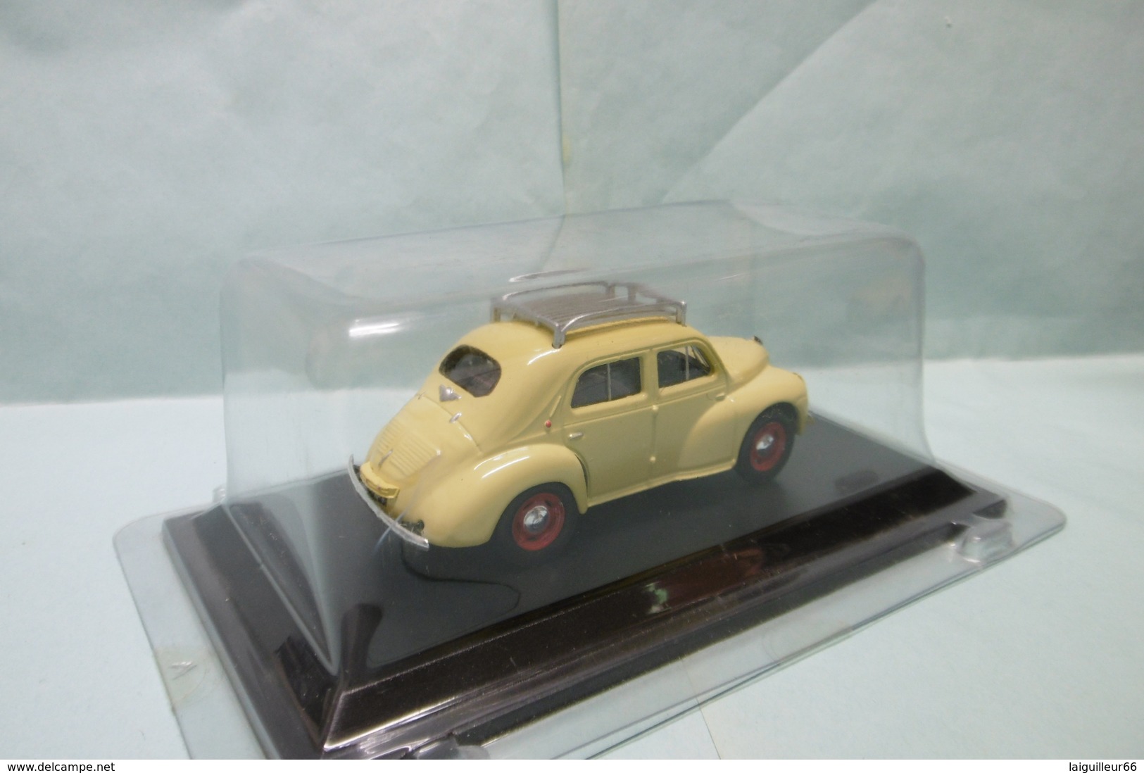 Eligor - RENAULT 4 CV BERLINE R1060 1947 NBO 1/43 - Eligor