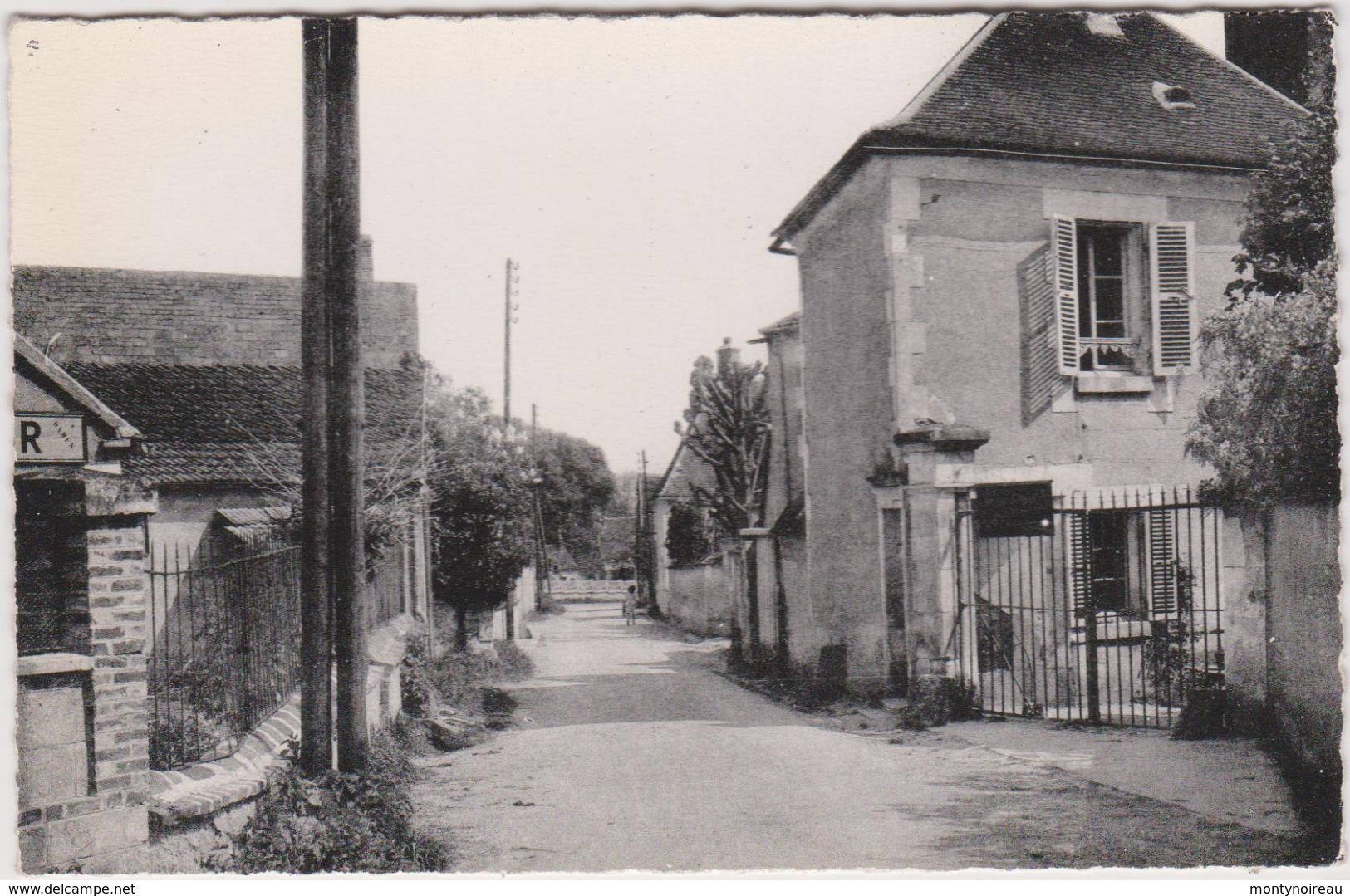Yonne :  HERY   :  Rue  Des  Ouches  Du  Moutiers - Hery