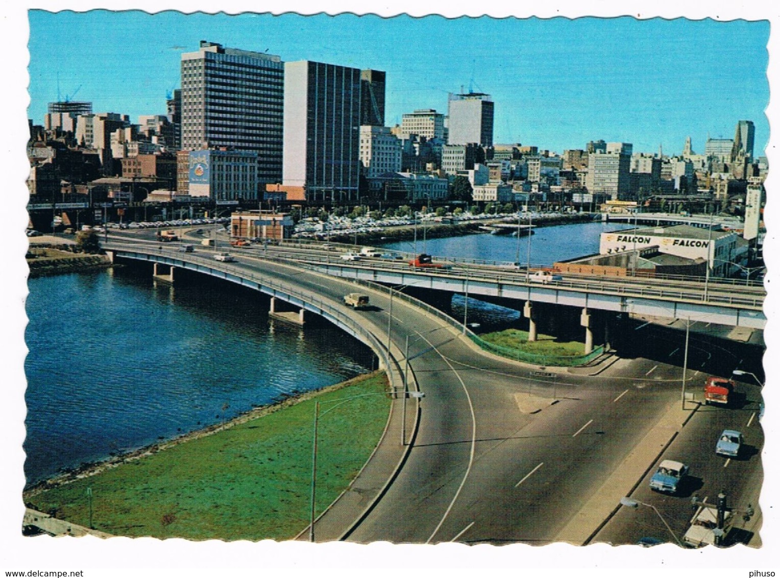 AUS-301   MELBOURNE : Kings Bridge Freeway And Melbourne Skyline Overlooking The Yarra River - Melbourne