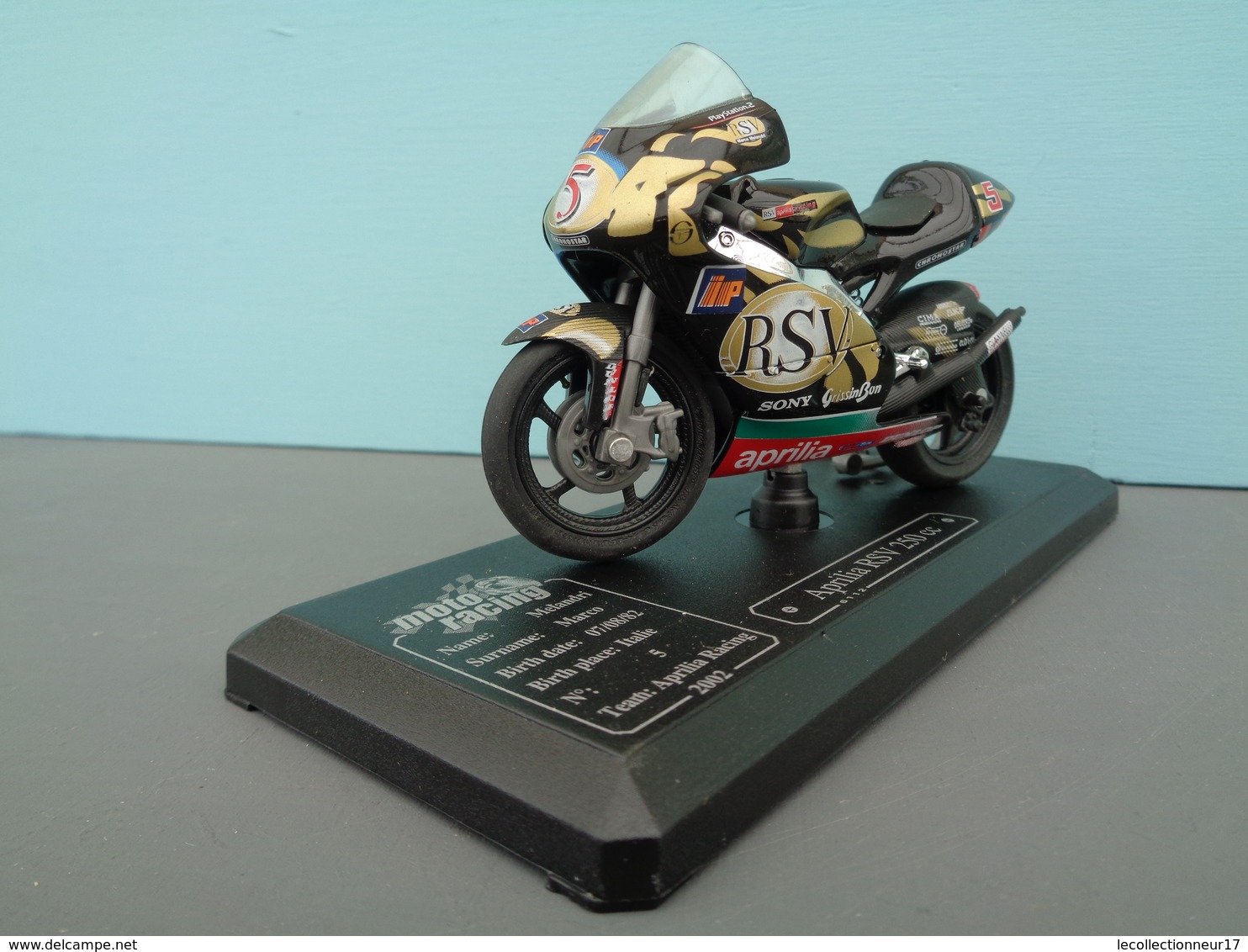 Moto Aprilia RSV 250 Cc Pilote 5 Marco Melandri Marque Majorette échelle 1/18 ème Réf 36 - Motos