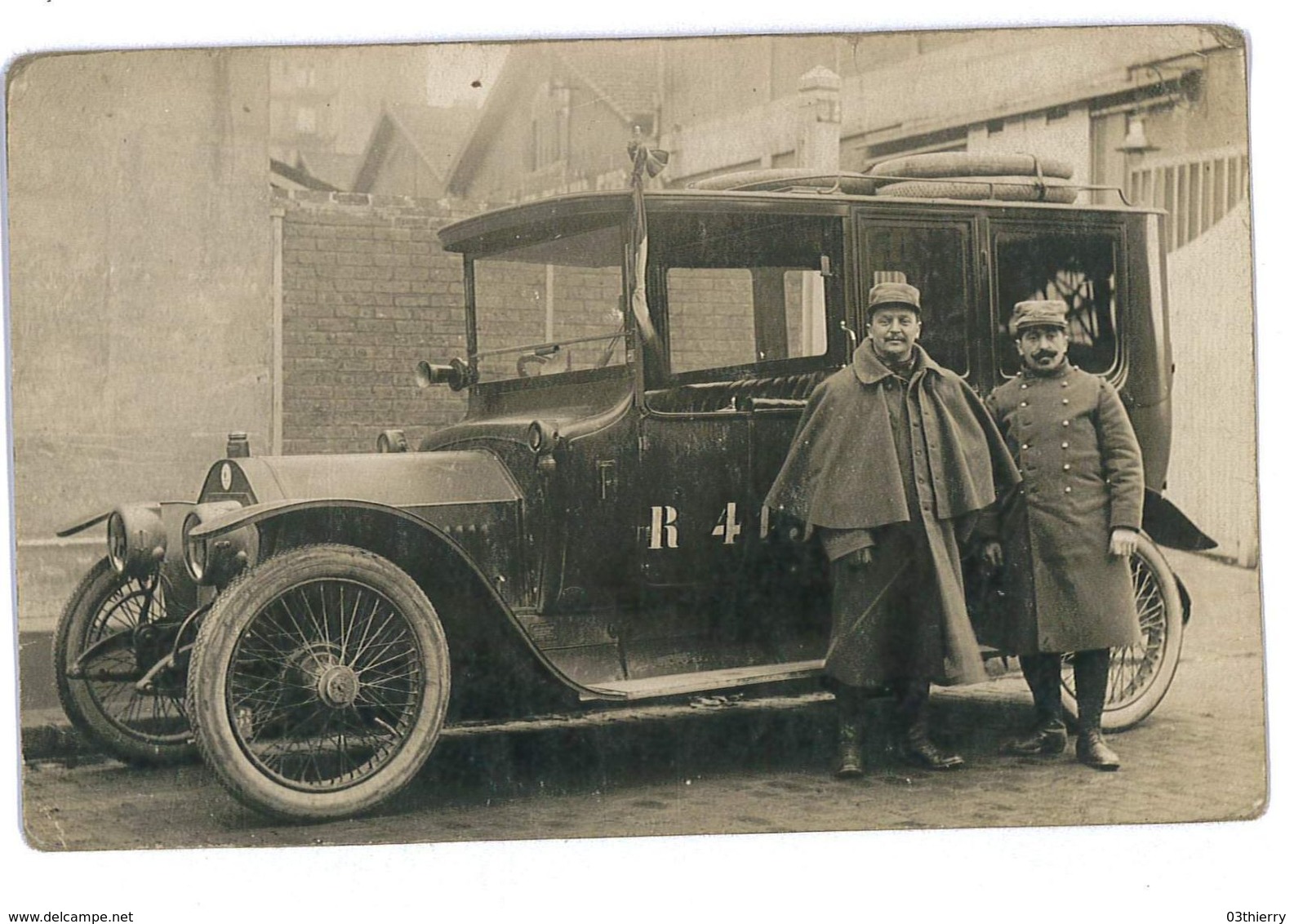 CARTE PHOTO MILITARIA VEHICULE VOITURE CIVILE REQUISITIONNEE MARQUEE R415 - Matériel