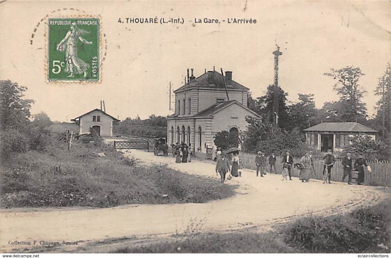 36 cartes de Loire Atlantique  vendues en lot : Villages et Ville dont très bonnes    (voir scan)