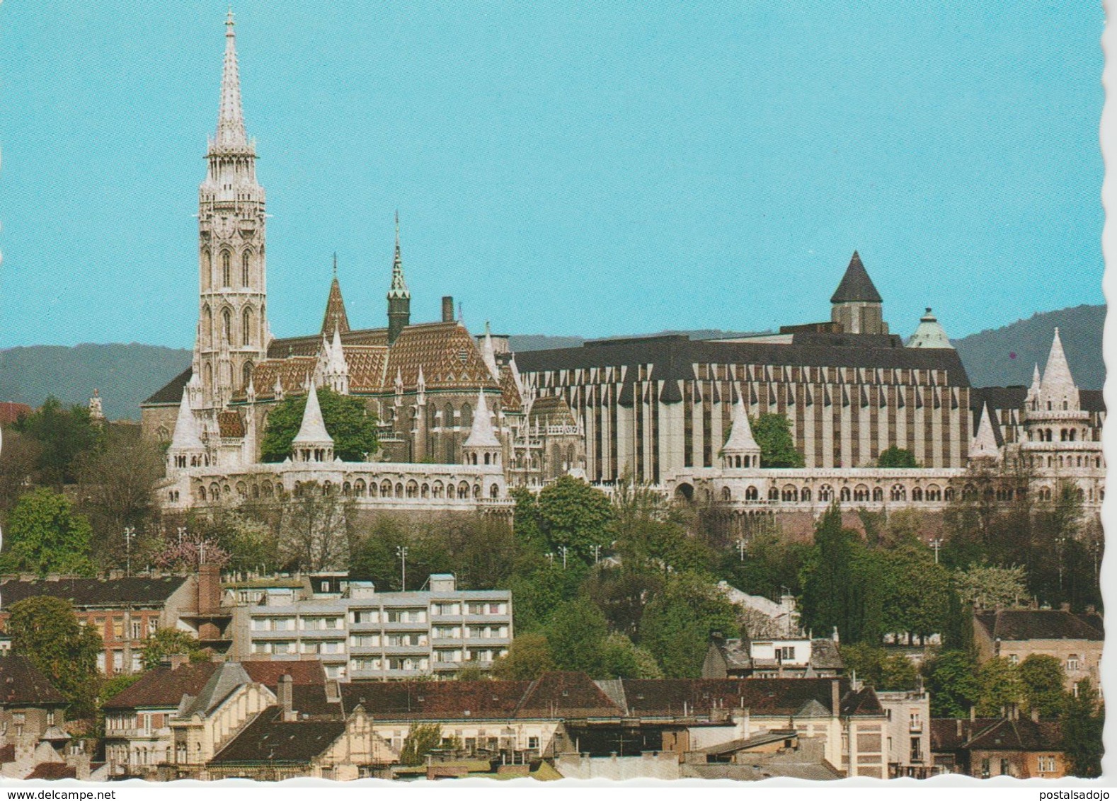 (HON131)  BUDAPEST. MATHIAS CHURCH AND HOTEL HILTON - Hungría