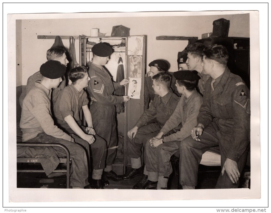 Douvres The Buffs 1st Battalion Et Leur Pinups Moyen Orient Ancienne Photo 1951 - War, Military