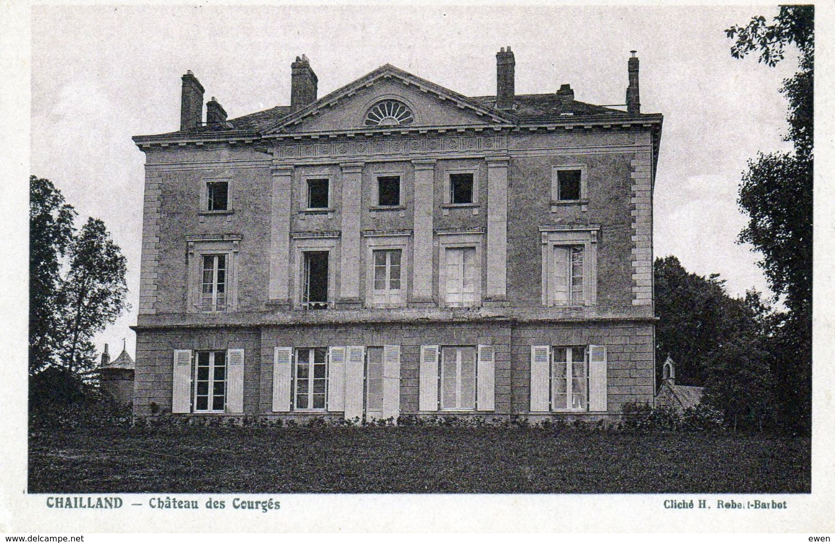 Chailland. Château Des Courgés. - Chailland