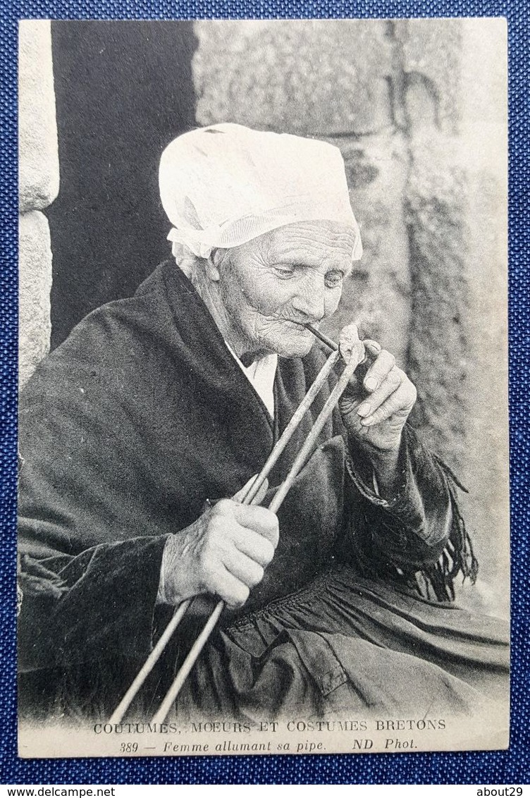 CPA 29 - CMCB 389 - Femme Allumant Sa Pipe - Coutumes, Moeurs Et Costumes Bretons - Autres & Non Classés