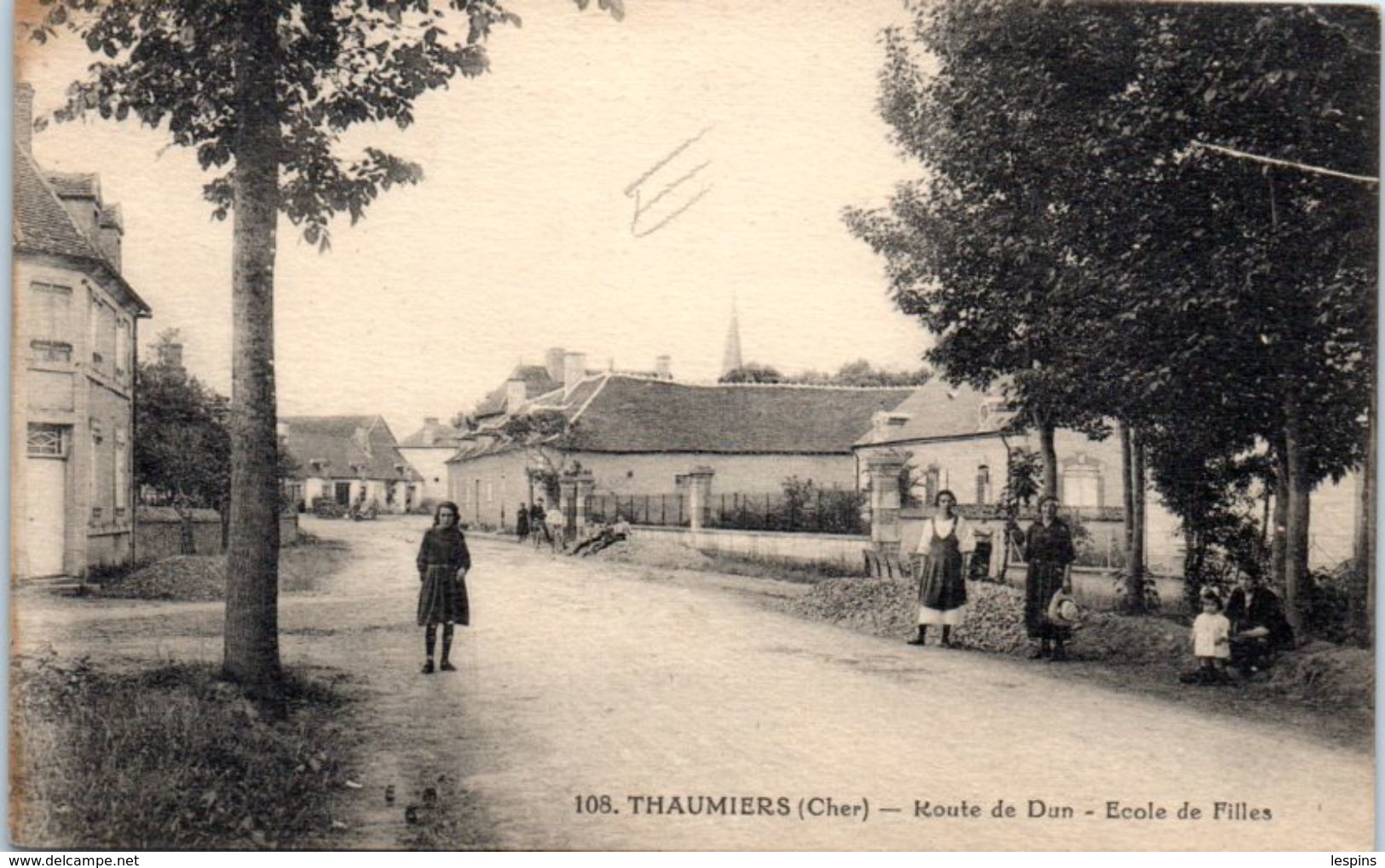 18 - THAUMIERS -- Route De Dun - Ecole De Filles - Thaumiers