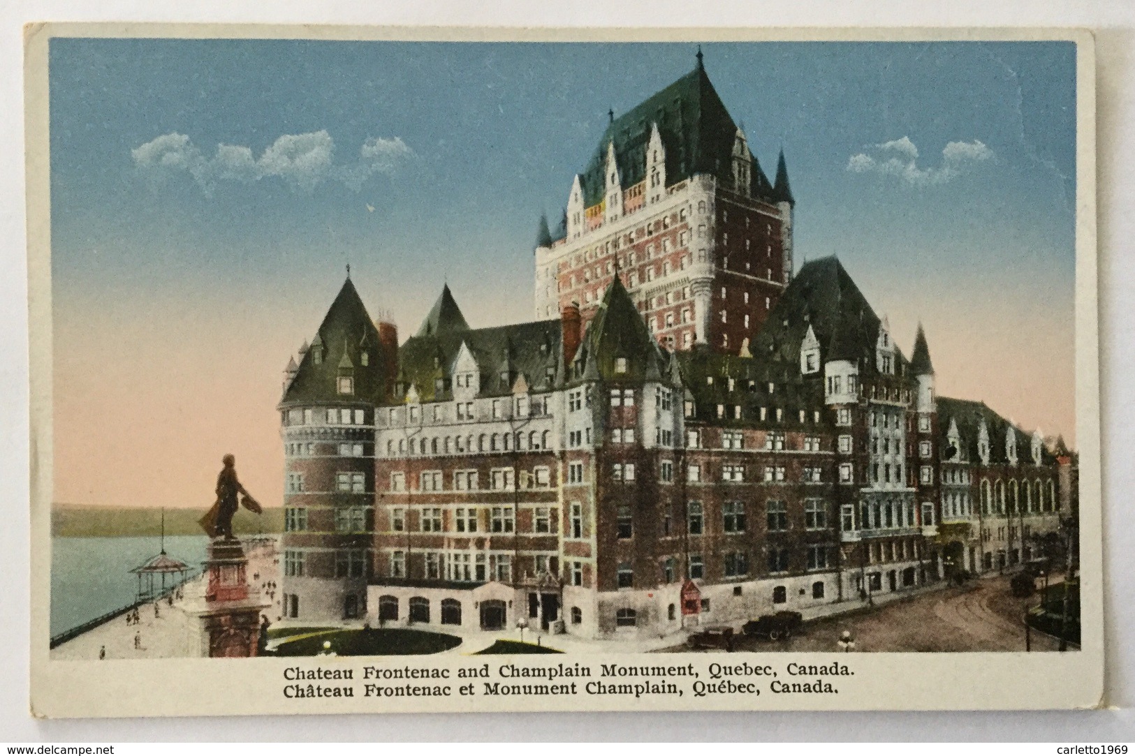 CANADA QUEBEC - CHATEAU FRONTENAC AND CHAMPLAIN MONUMENT - Québec - La Cité