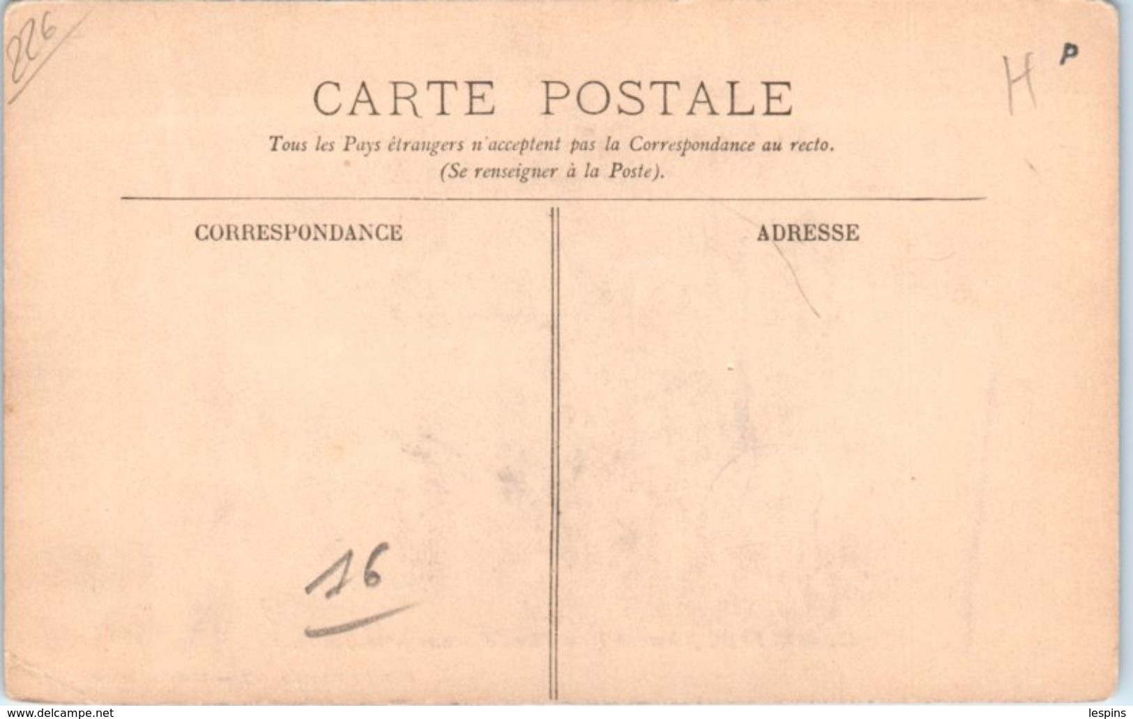 16 - RUFFEC -- Place D'Armes - Ruffec