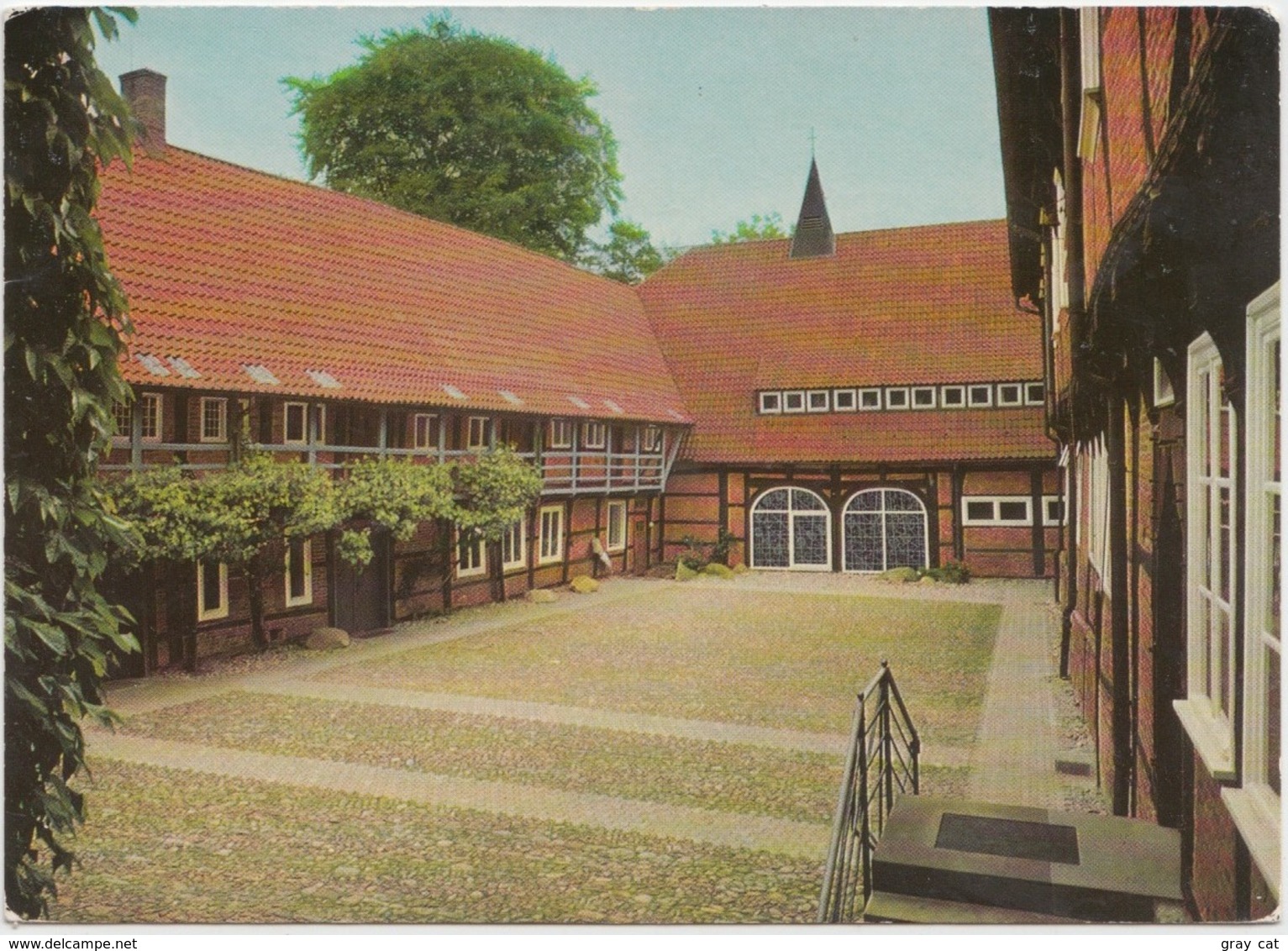 Benediktinerinnenkloster St. Scholastika, Burg Dinklage I. O. Blick Auf Apostelgang Und Kirche, Used Postcard [21357] - Dinklage