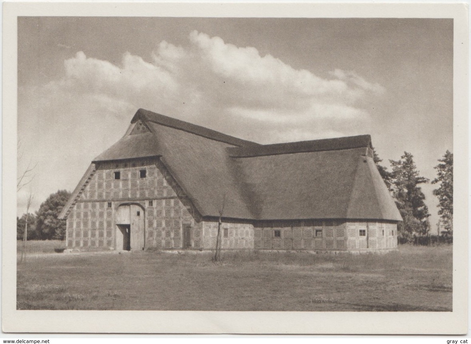 Der Hoffmannshof Mit Zeitlich Angebautem Dreschhaus, Im Museumsdorf In Cloppenburg Postcard [21359] - Cloppenburg