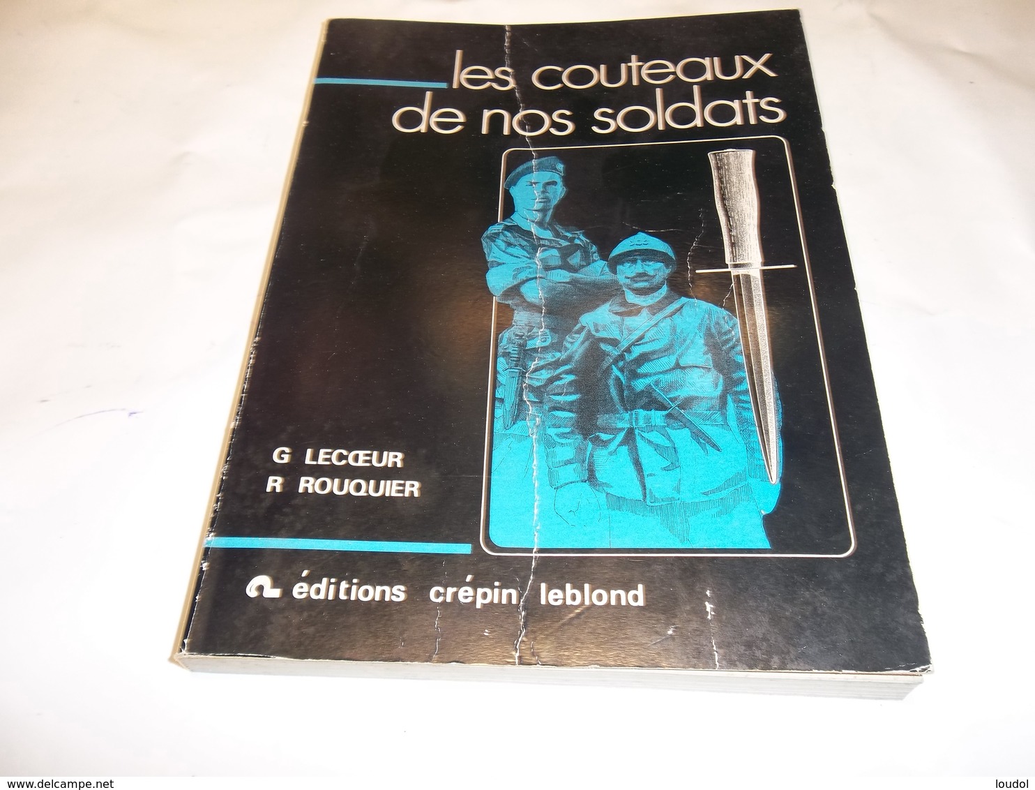 LES  COUTEAUX DE NOS SOLDATS - Français