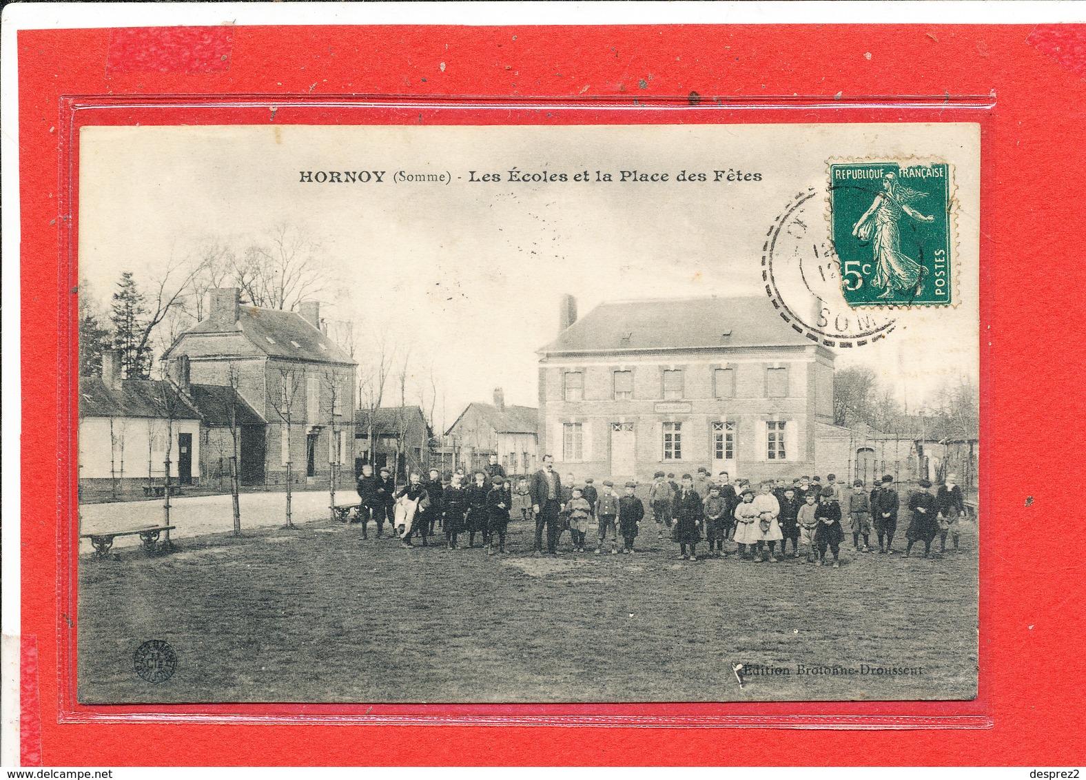 80 HORNOY Le BOURG Cpa Animée Les Ecoles Et La Salle Des Fetes         Edit Brotonne - Hornoy Le Bourg