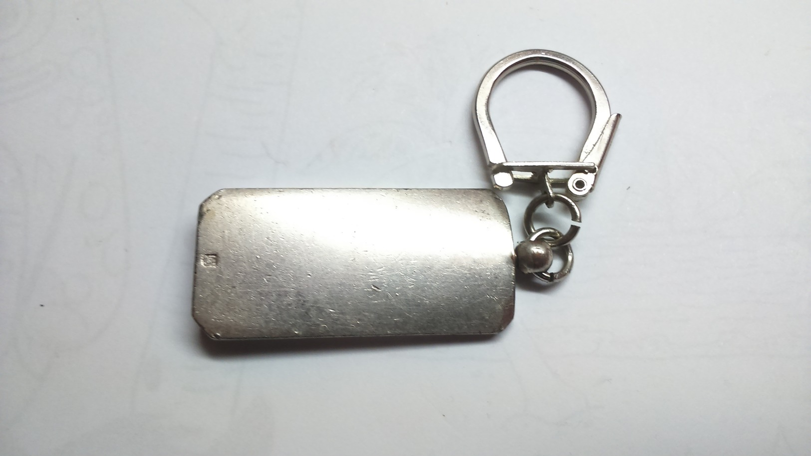 Porte Clés - IBM 64 MB - Ancien Porte Cléfs Clé - Key-rings